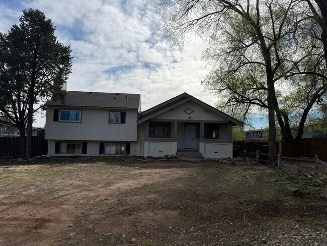 Building Photo - Versatile 4BD/3BA in Stratton Meadows – Gated Community + Private Lower-Level Suite