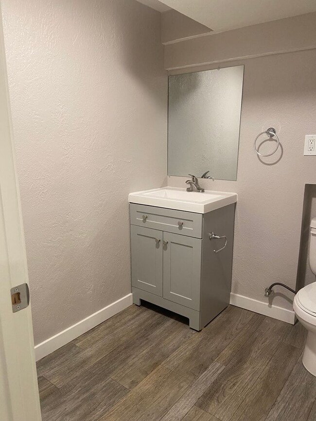 Building Photo - Foothills 925 Triplex