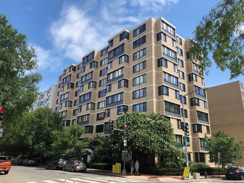 Building Photo - 2030 F St NW