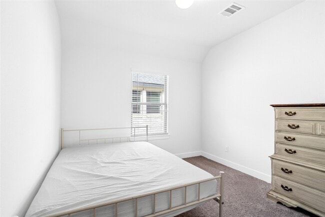 Building Photo - 31411 Weathered Cabin Ct