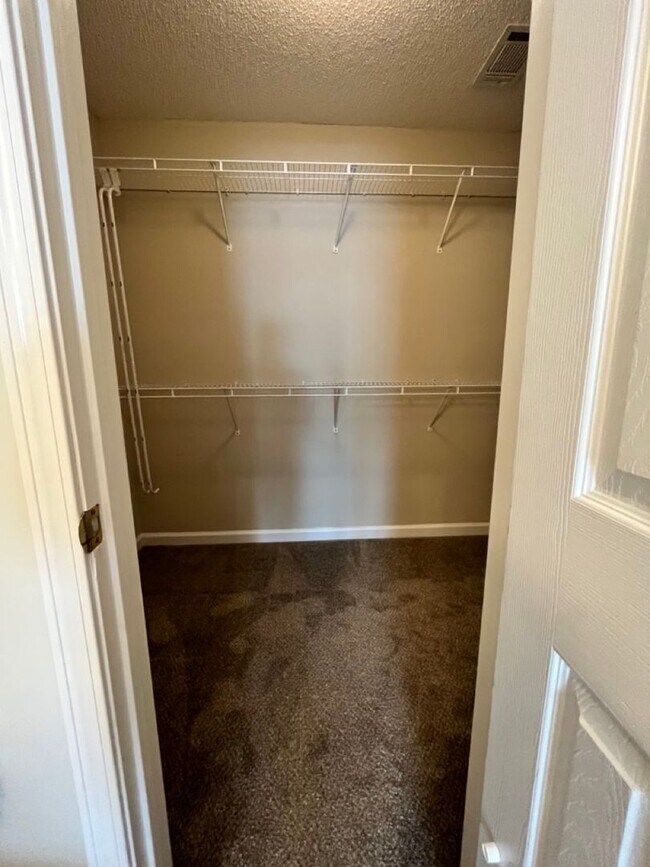 Building Photo - 110 Faybrook Dr