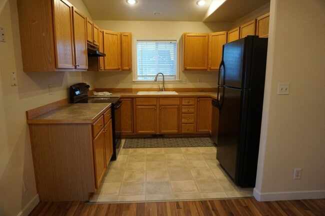 Building Photo - Northeast Twin Falls 3 Bed Home – Minutes to Hospital & Pole Line Access