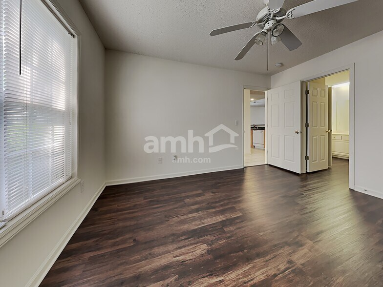 Building Photo - 181 Cameron Way Cir