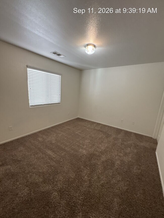 Building Photo - 2509-2511 West Lark & 2909-2911 North Zachary