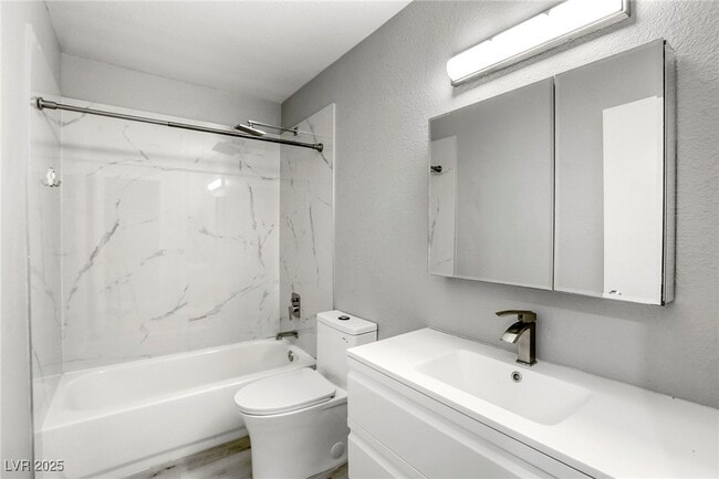 Building Photo - 4456 Bramblewood St