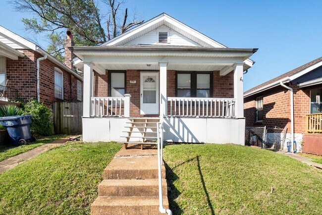 Primary Photo - Dutchtown 2 bed 1 bath Single-Family for R...