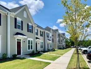 Building Photo - 4914 Crossley St