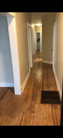 Building Photo - 253 Manning Blvd