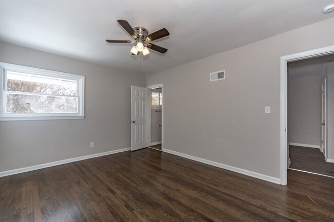 Building Photo - COMING SOON: Beautiful and Renovated Property in Raytown!