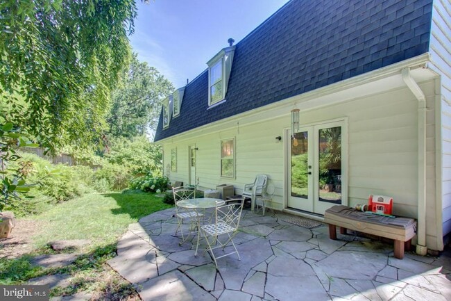 Building Photo - 9004 Levelle Dr