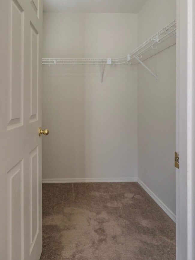 Building Photo - Aloha 3 Bedroom 2.5 Bath  Townhome Available Now ****