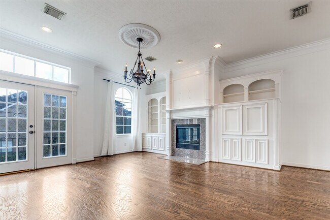 Building Photo - 5208 Blossom St