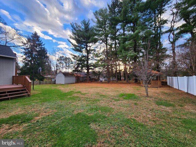 Building Photo - 502 Roberts Dr NW