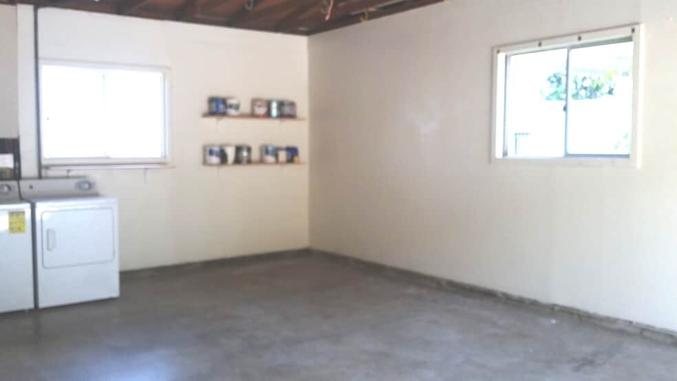 Oversized Garage - 5681 Desert View Dr