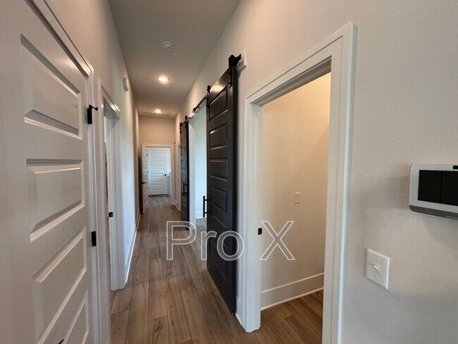 Building Photo - 6704 Autumn Ave