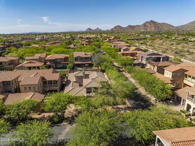 Building Photo - 9490 E Trailside View