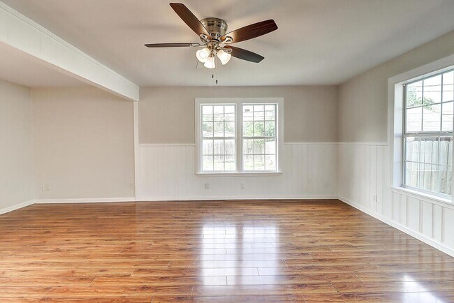 Building Photo - 722 Ralston Ave