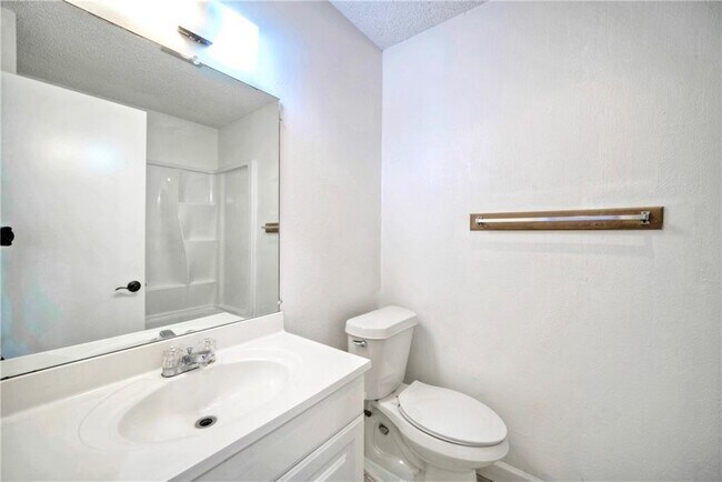 Building Photo - 1509 Sagebrush Dr