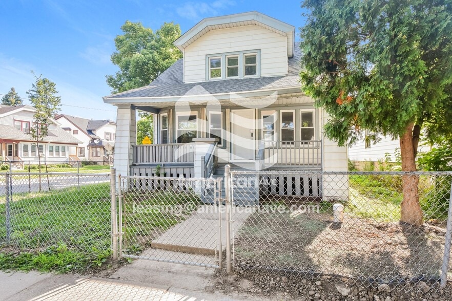 Building Photo - 3852 N 28th St
