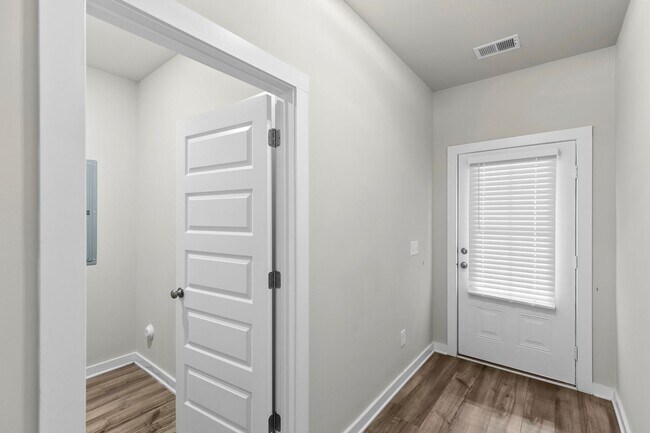 Building Photo - 275 Avalon Wy