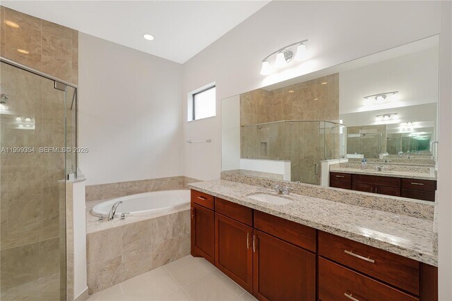 Building Photo - 11815 Leon Cir N