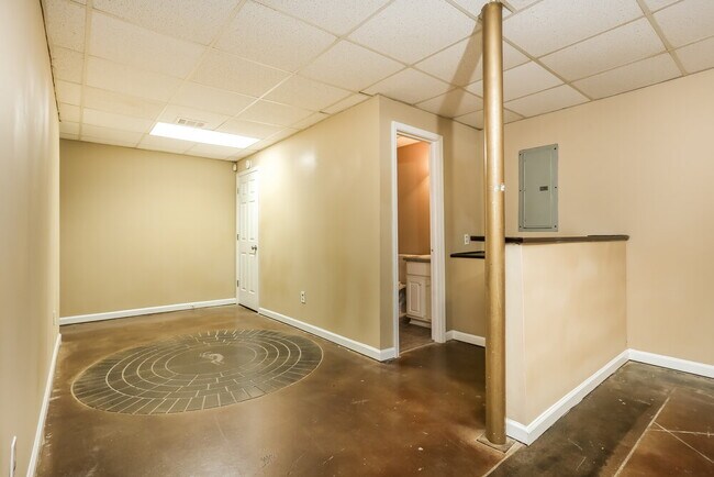 Building Photo - 524 Legacy Park Dr