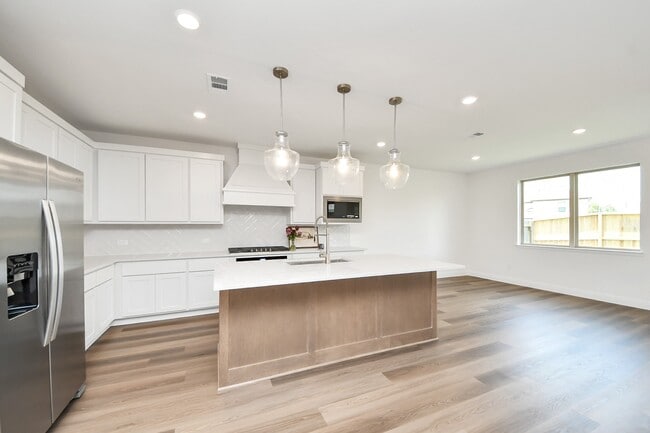 Building Photo - 4042 Colony Ln
