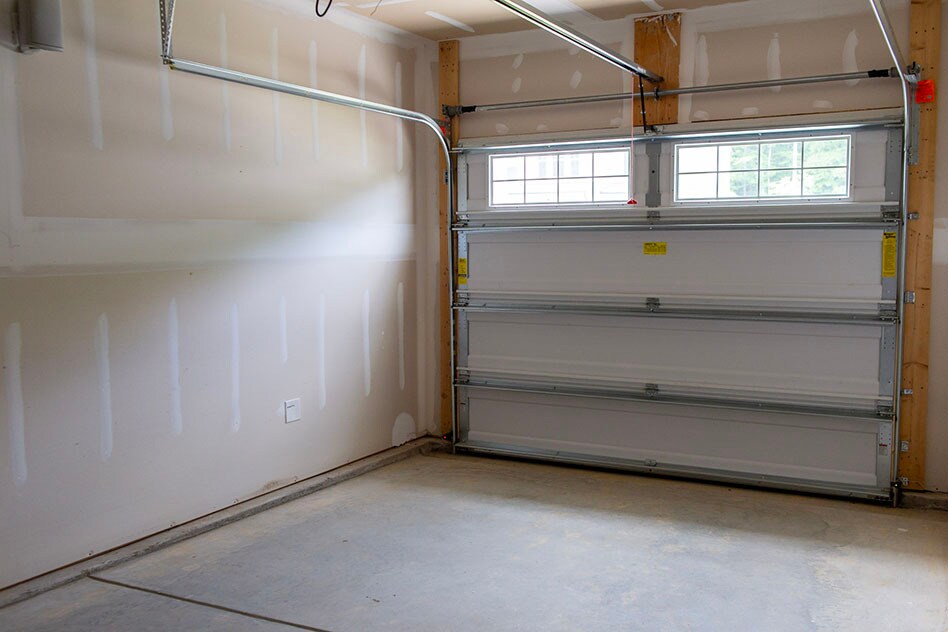 Building Photo - 400 White Oak Ridge Dr