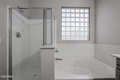 Building Photo - 18009 W Sunnyslope Ln