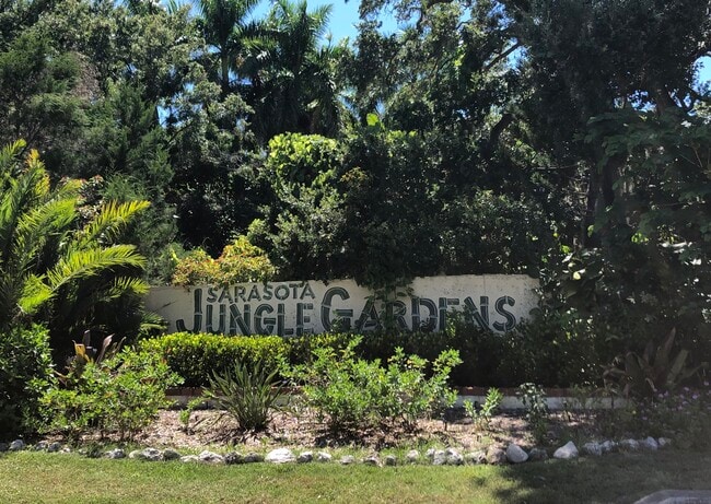 Building Photo - 3605 Iroquois Ave