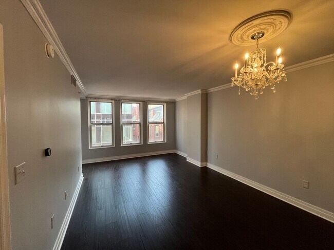 Building Photo - UPDATED Modern 1BR at The Artisan | Downto...
