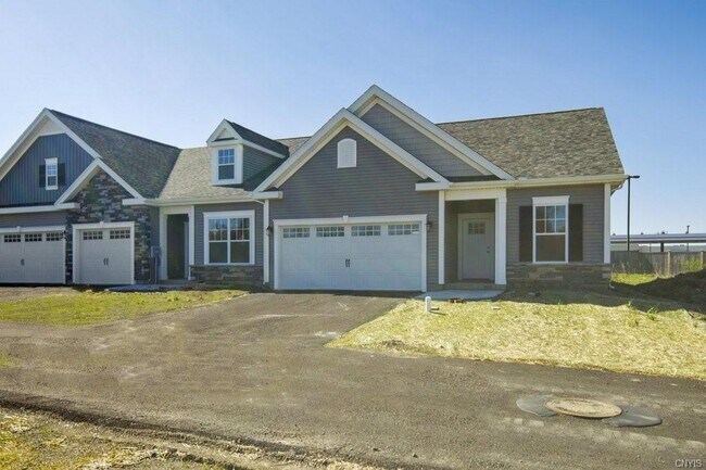 Building Photo - 129 Oakcrest Rd