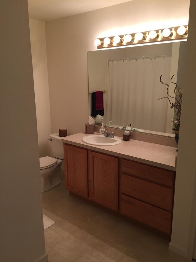Building Photo - 6135 Quarry's Edge Ln