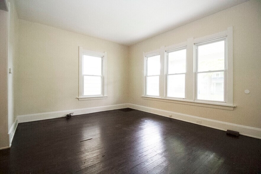 Building Photo - 830 Homer Ave