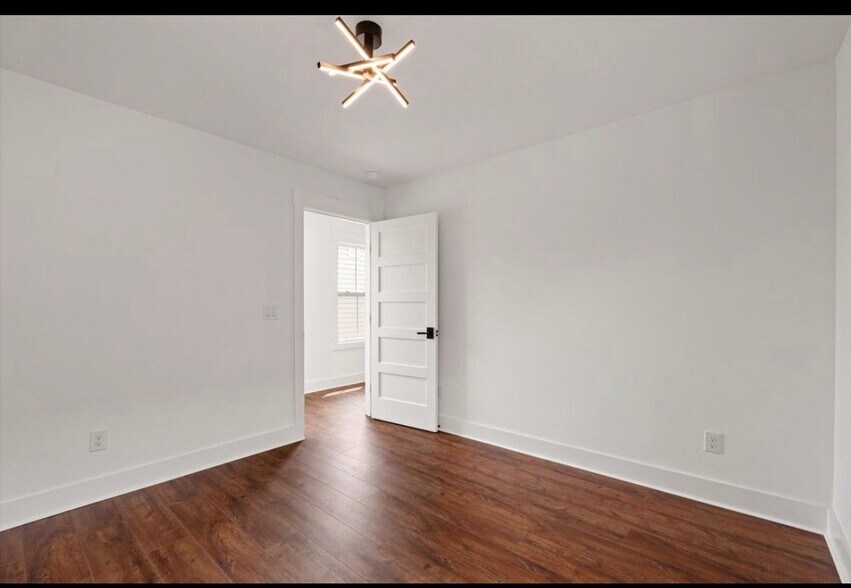 Building Photo - 151 Fain St