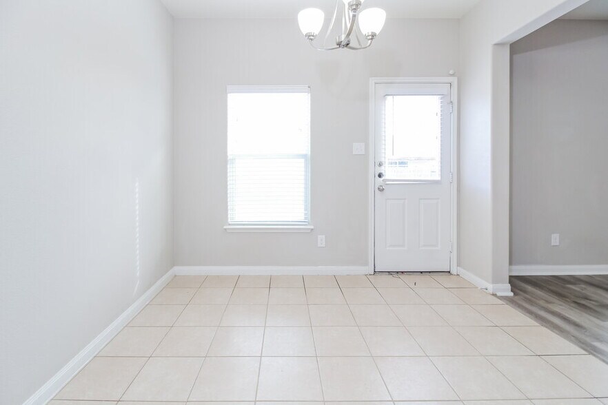 Building Photo - 309 Meadow View Ln