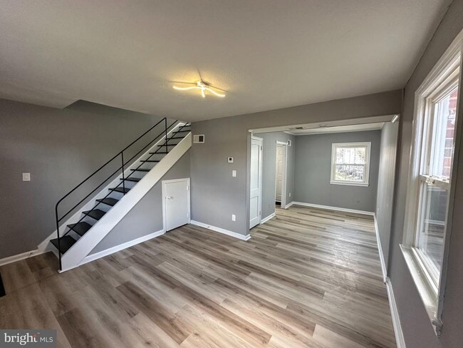 Building Photo - 2627 Colebrooke Dr