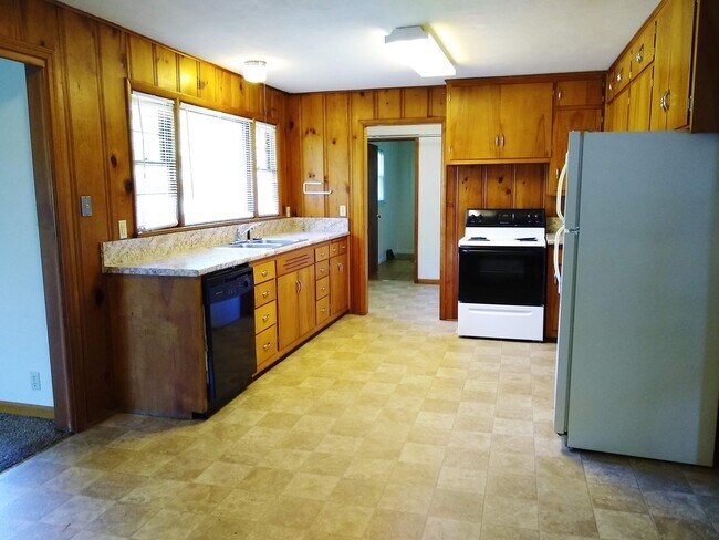 Building Photo - 218 S Hillsdale Ct