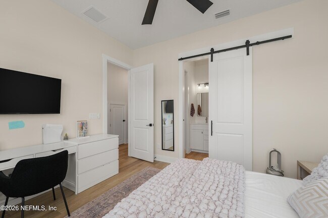 Building Photo - 16 Sewall Ln