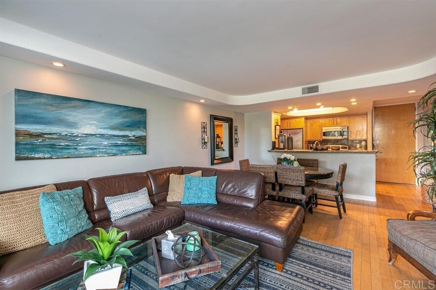 Living room and kitchen area - 1830 Avenida Del Mundo