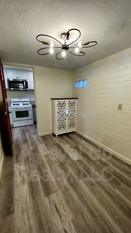 Building Photo - 1414 N Jones Blvd