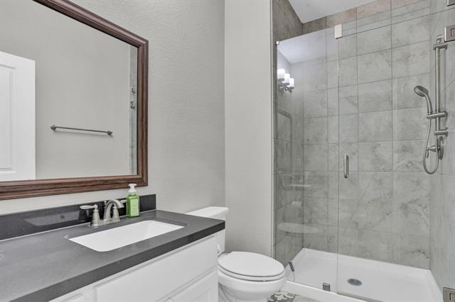 Building Photo - 1118 Maverick Dr