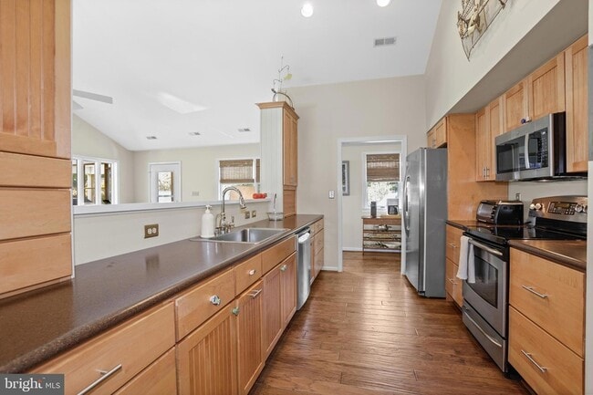 Building Photo - 638 Marlborough Point Rd