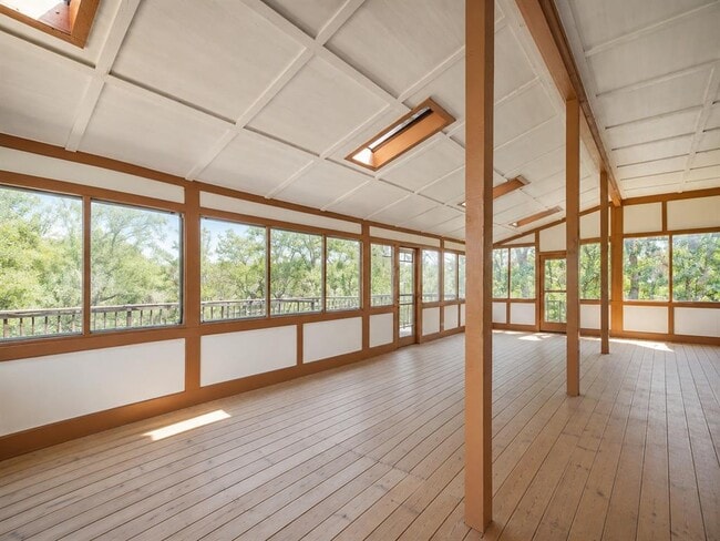 Building Photo - 431 Berry Ln