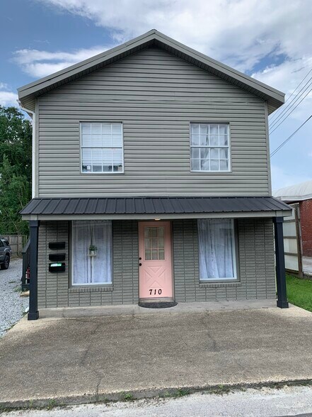 Front of building - 710 W Canal St