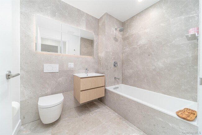 Building Photo - 30-05 Vernon Blvd