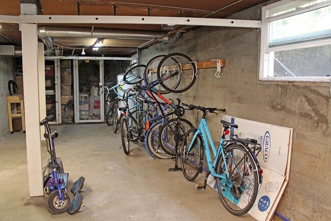 Building Photo - rensla14