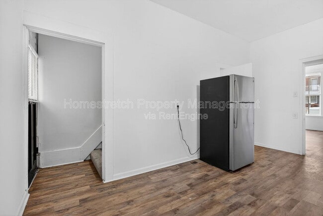 Building Photo - 3833 Oregon Ave