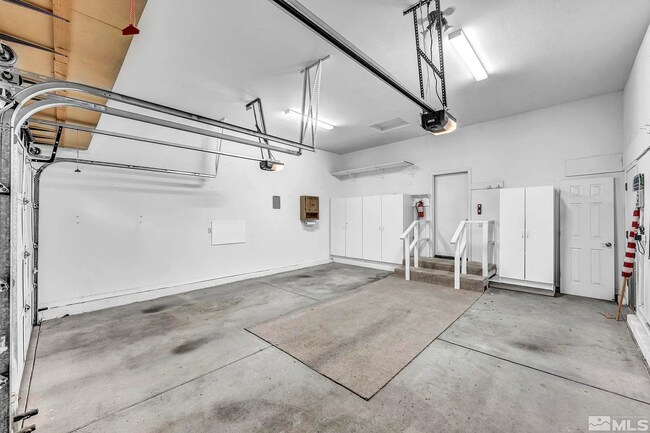 Building Photo - *SHORT TERM LEASE* 5 Bed 2 Bath, Dream Retreat in Caughlin Ranch