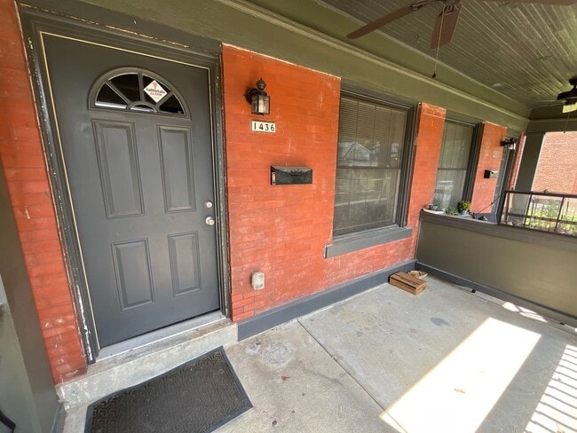 Building Photo - Spacious 3 bedroom duplex near Franklin Park